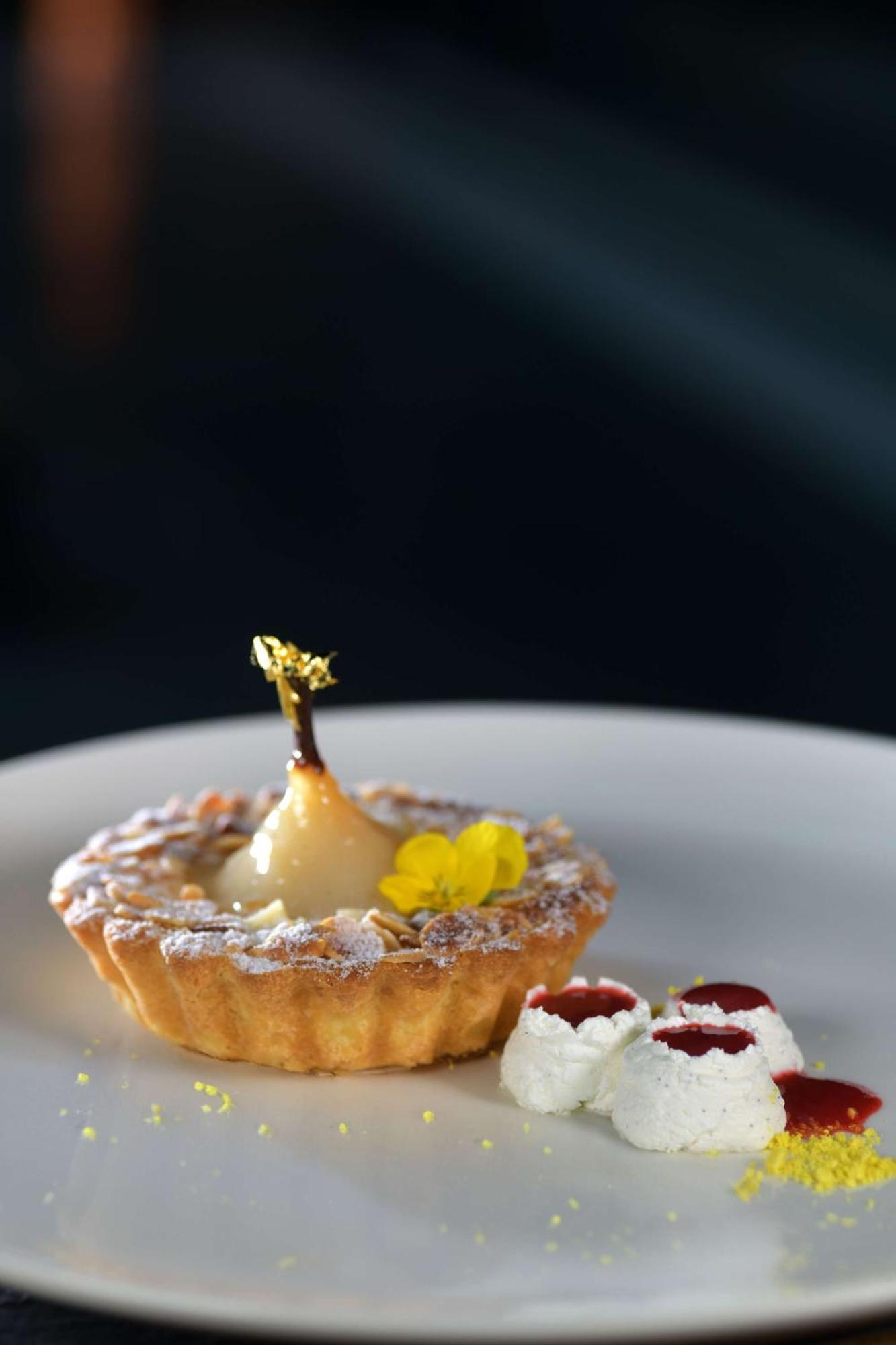Doubletree By Hilton Ben Guerir Hotel & Residences Benguerir Bagian luar foto